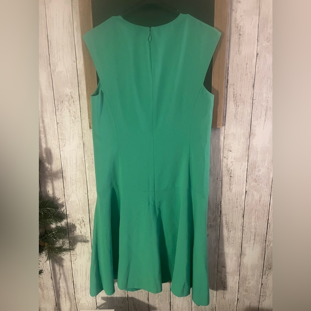 Lauren Green A-Lined Dress Size 8 sleeveless zippered back dress